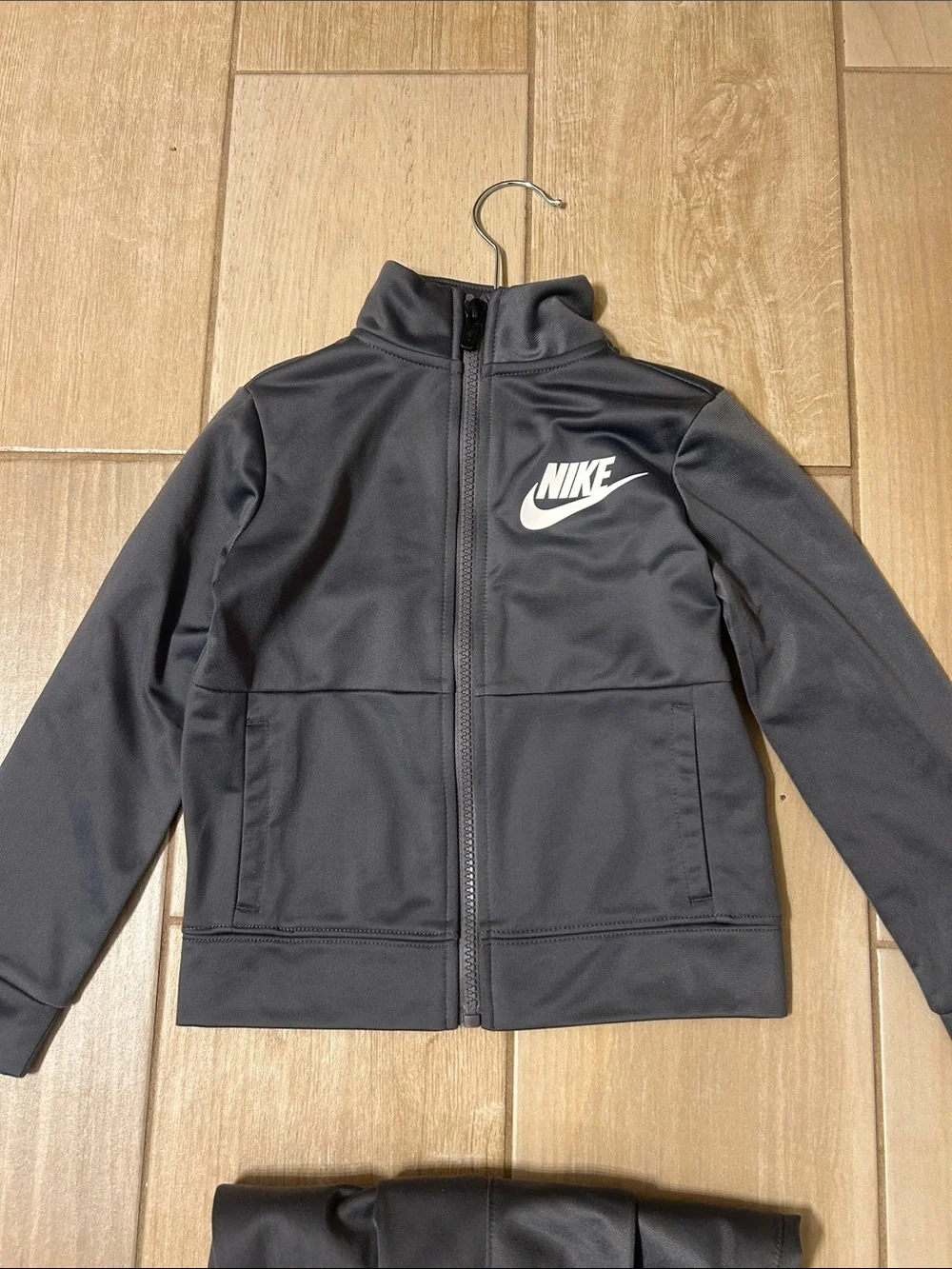 Nike set size 3T